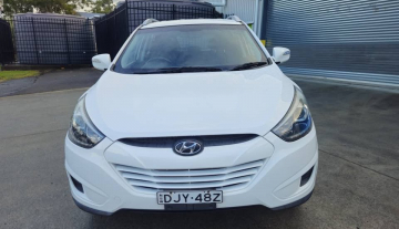 2013 Hyundai ix35 3.jpg